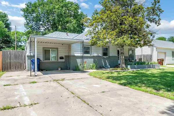 2332 E MENLO ST, Wichita, KS 67211