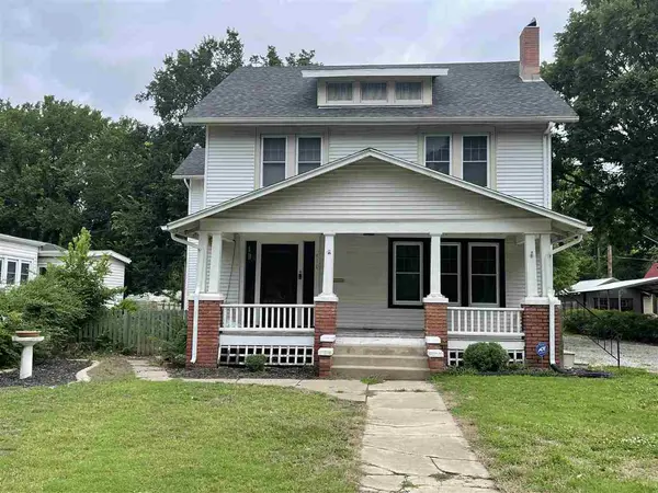 410 E 4th St, Newton, KS 67114