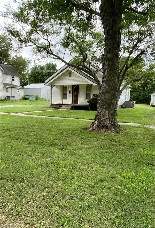 511 N Main, Moline, KS 67353