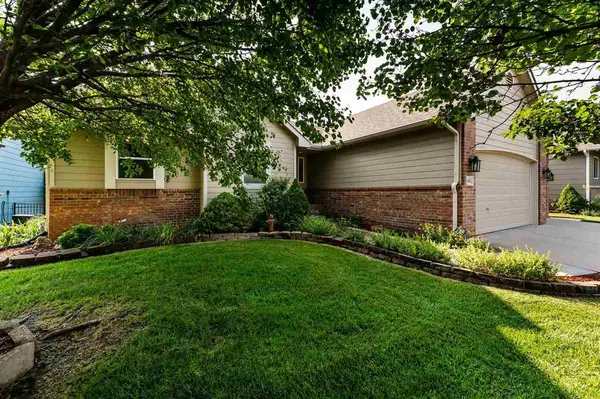 2442 N Parkdale, Wichita, KS 67205