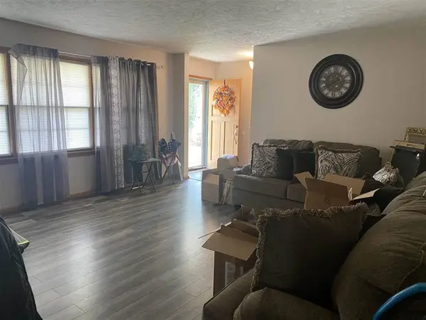 2040 W Pawnee Ct, Wichita, KS 67213-3154