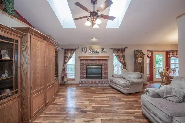 206 Chaparral Ct, Andover, KS 67002