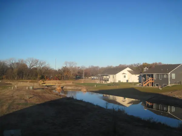 109 S Cottonwood Ct, Whitewater, KS 67154