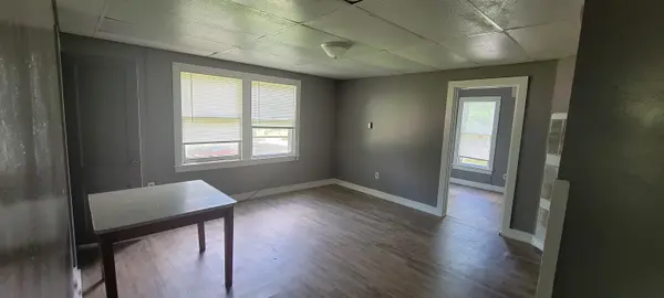 702 N B ST, Arkansas City, KS 67005