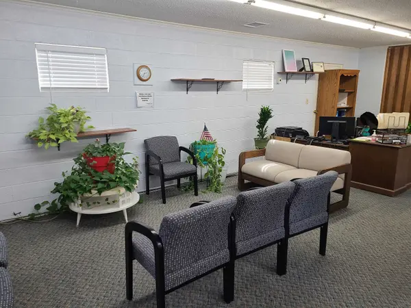 1423 S Summit, Arkansas City, KS 67005