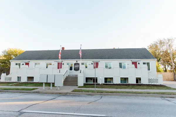 2015 E 2nd St N, Wichita, KS 67214
