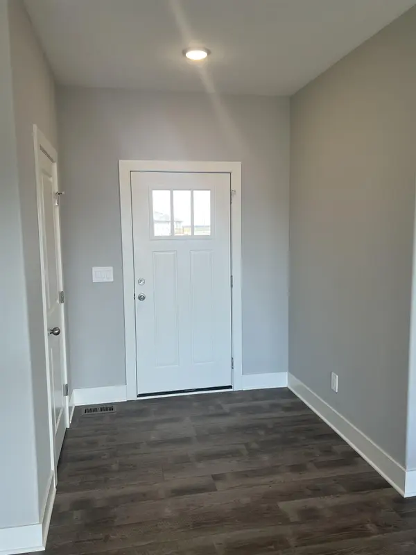 2323 S Hickory Creek St, Wichita, KS 67235