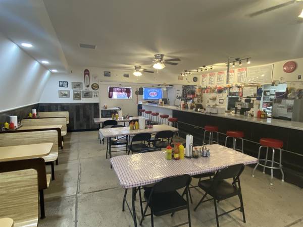 418 N Maple St, Burden, KS 67019