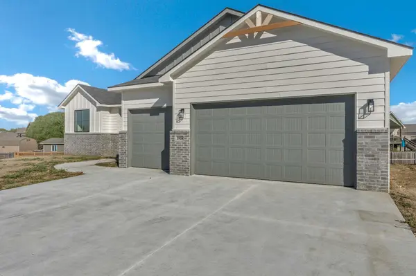 2928 E Burlington Circle, Park City, KS 67219
