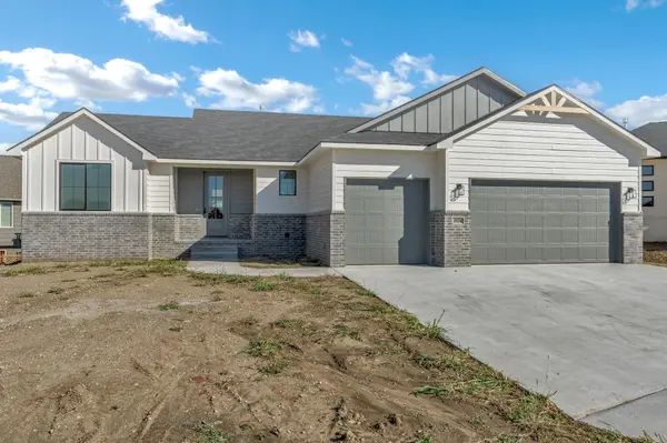 2928 E Burlington Circle, Park City, KS 67219