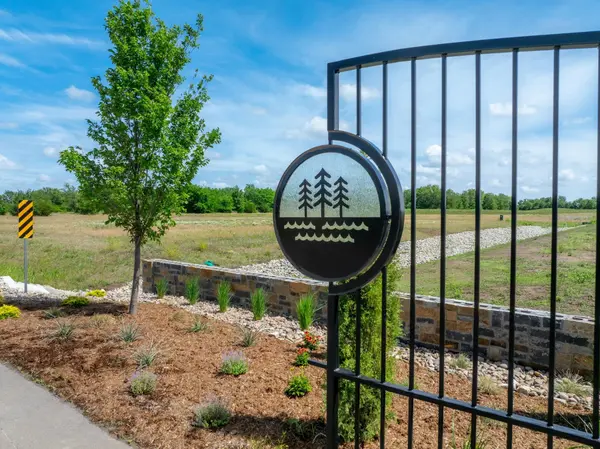 16546 W Hickory Ct, Goddard, KS 67052