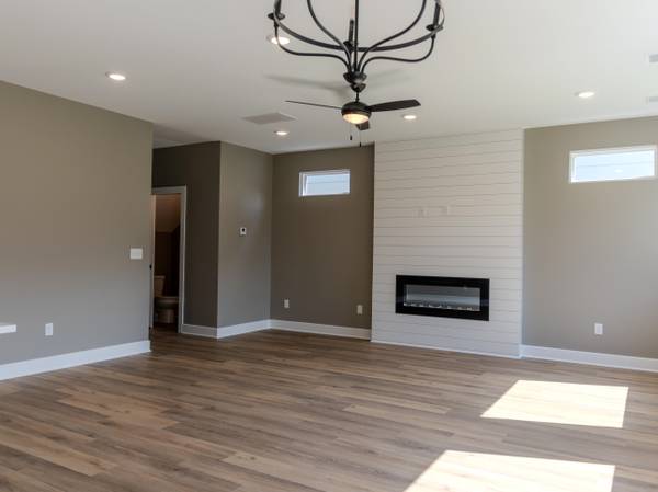 123 S Sunset Dr, Andover, KS 67002