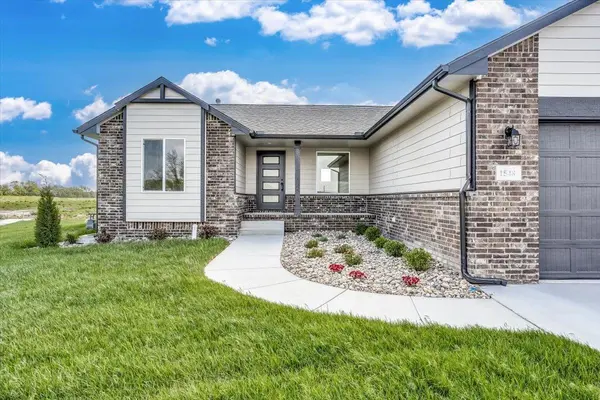 1548 N Quince Ct, Andover, KS 67002