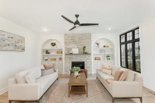 329 N Sarah Ct, Derby, KS 67037