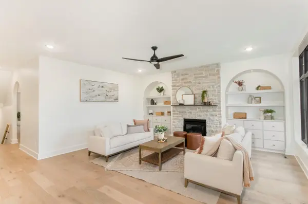 329 N Sarah Ct, Derby, KS 67037