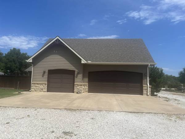 2000 E Madison, Arkansas City, KS 67005