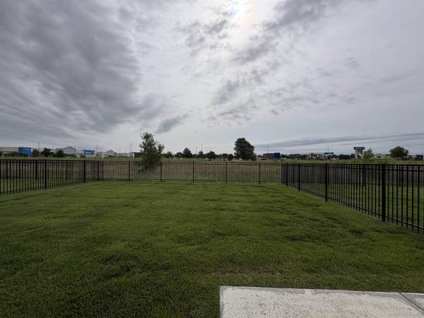 5420-5422 N Sandkey Ct, Wichita, KS 67204