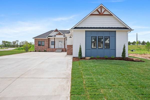5081 Shoreside Ct, Maize, KS 67101