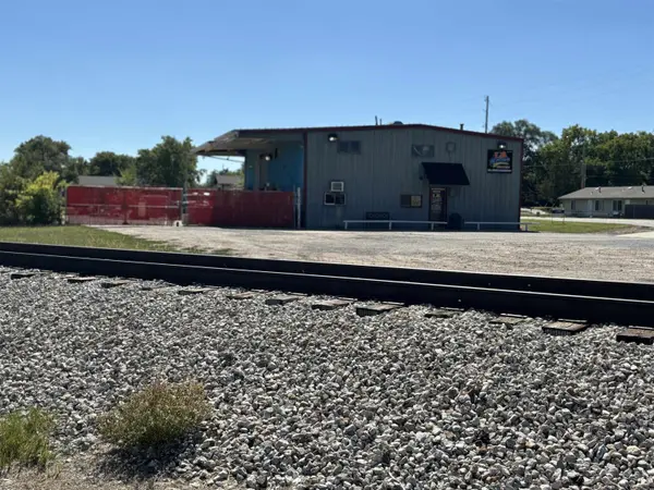 5010 N Maize Rd, Maize, KS 67101