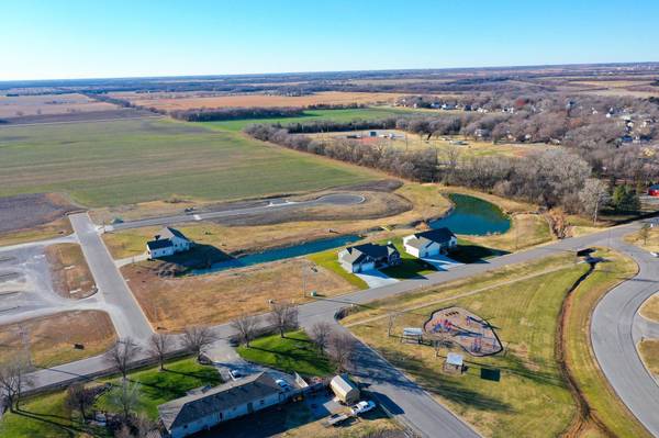 103 S Cottonwood St, Whitewater, KS 67154