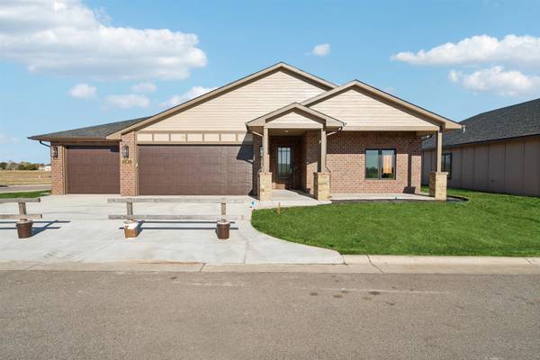 1626 S Dove Place, Goddard, KS 67052