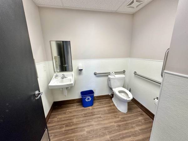 11747 E Kellogg, Wichita, KS 67207