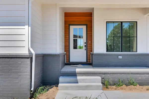 5161 N Colonial Ave, Bel Aire, KS 67226