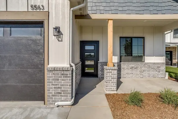 5563 Wandering Way, Maize, KS 67101