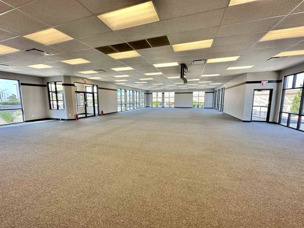 11747 E Kellogg, Wichita, KS 67207