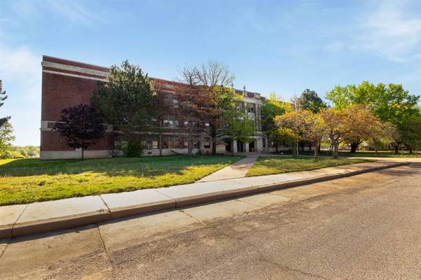 311 N A St, Wellington, KS 67152