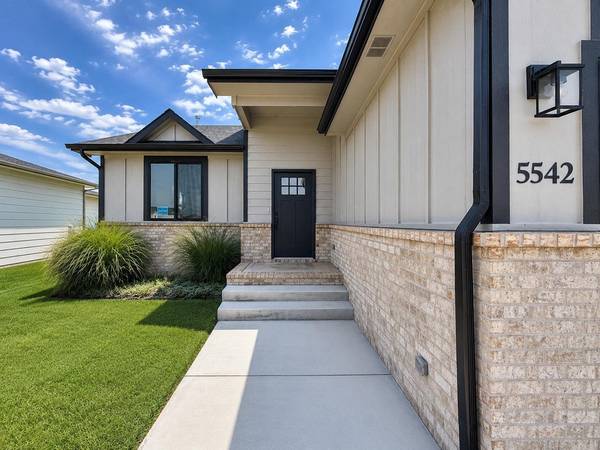 5542 N St. Paul St., Wichita, KS 67204