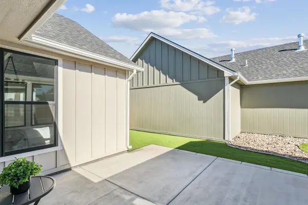 2830 W Shearwater, Wichita, KS 67204