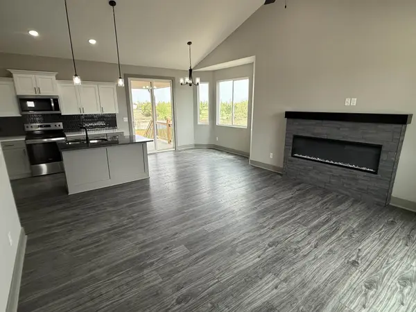130 E Poplar Circle, Goddard, KS 67052