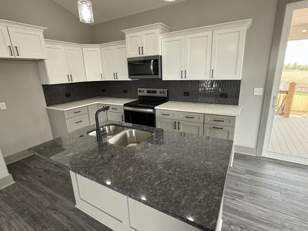 130 E Poplar Circle, Goddard, KS 67052