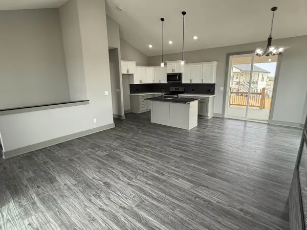 130 E Poplar Circle, Goddard, KS 67052