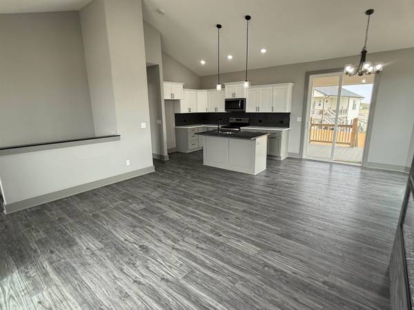 130 E Poplar Circle, Goddard, KS 67052