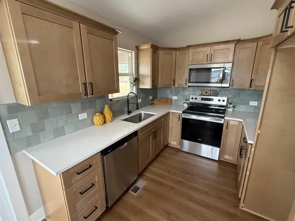 102 E Poplar Court, Goddard, KS 67052