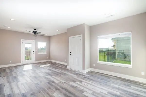4457-4459 N Sandplum St, Wichita, KS 67205