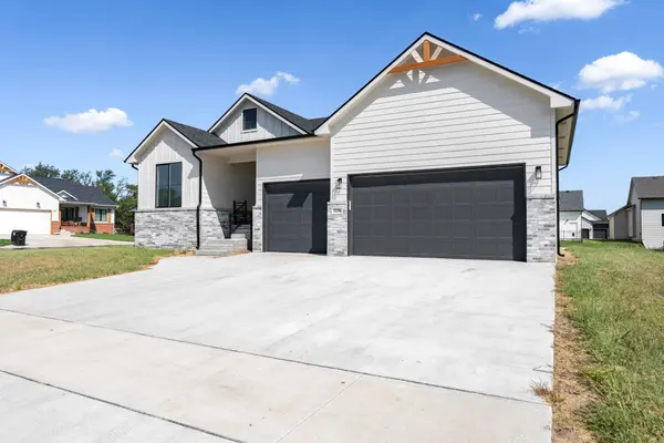 1230 W Ravendale Ln, Goddard, KS 67052