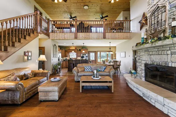 3266 Dove Road, Abilene, KS 67410
