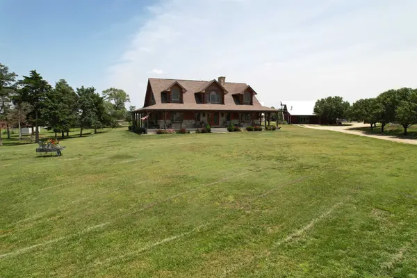 3266 Dove Road, Abilene, KS 67410