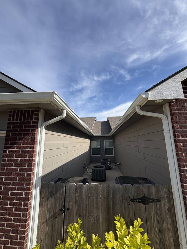 2509-2507 W 55th St N, Wichita, KS 67204