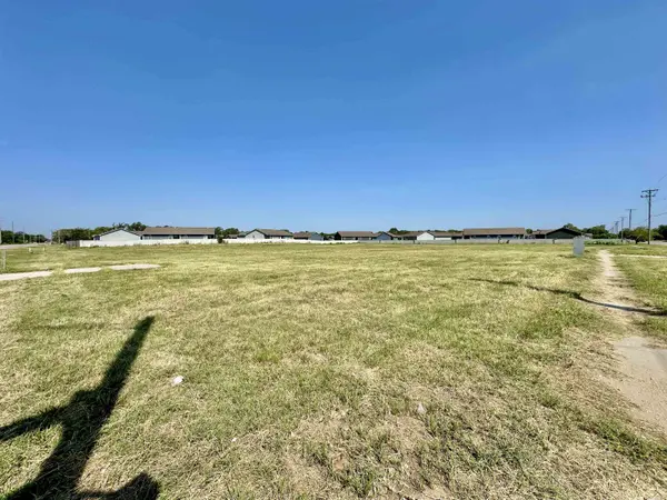 5515 S Seneca, Wichita, KS 67217