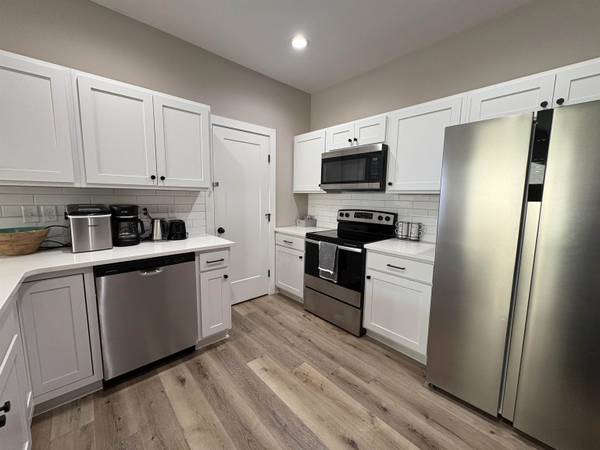5501-5503 N Sandkey Ct, Wichita, KS 67204