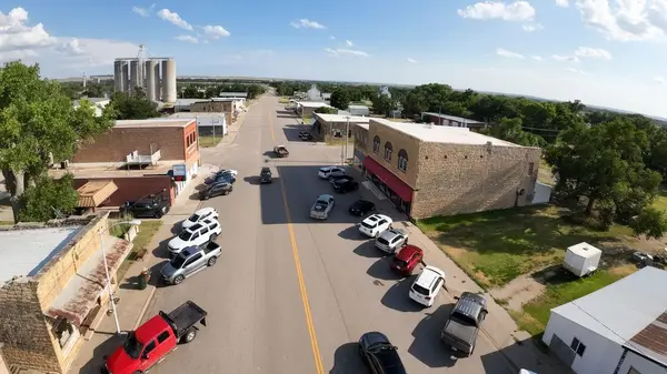 105 N Main St, Sylvan Grove, KS 67481