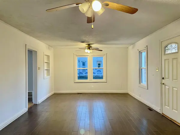 712 S C St, Arkansas City, KS 67005