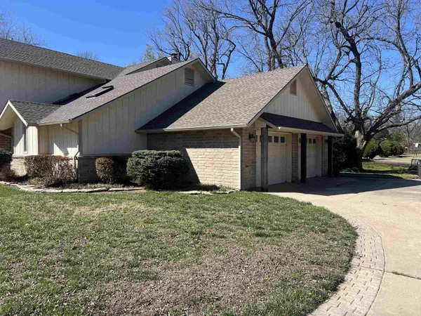 2305 N Squirrel Run, Arkansas City, KS 67005