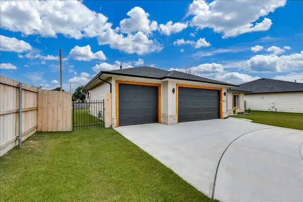 4422 N Sunny Ct, Wichita, KS 67205