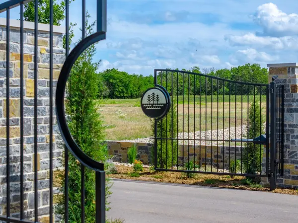 16580 W Hickory Ct, Goddard, KS 67052