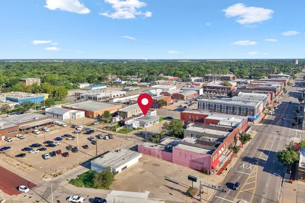 115 W 5th St, Newton, KS 67114